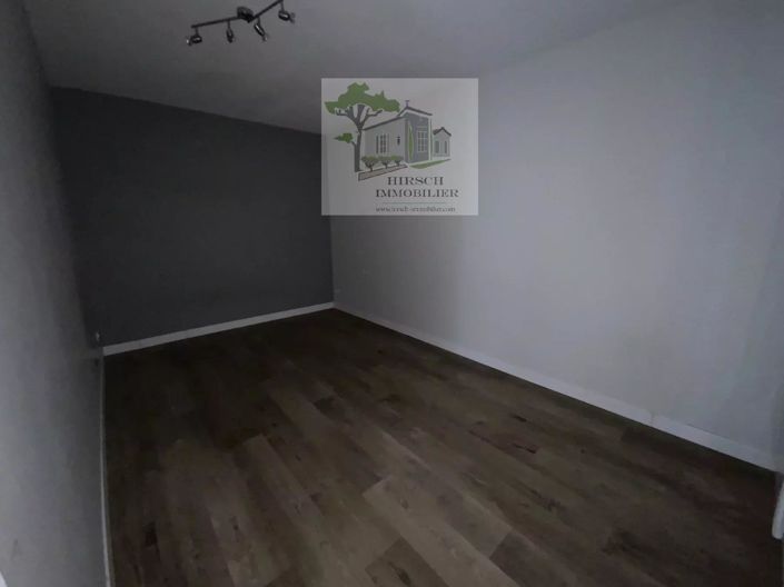 Image No.6-5 Bed House for sale