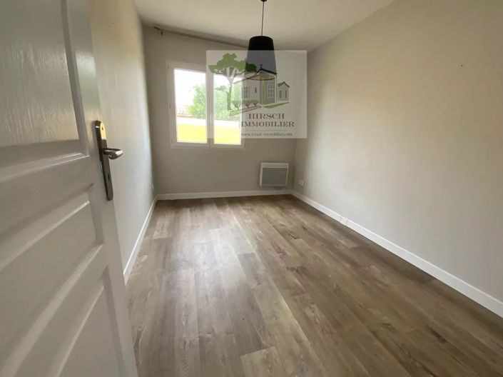 Image No.7-5 Bed House for sale