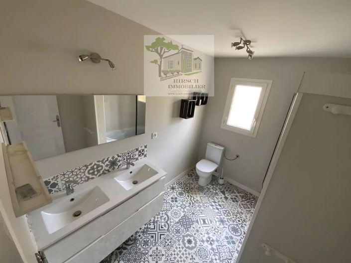 Image No.8-5 Bed House for sale