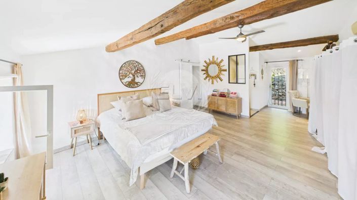 Image No.3-4 Bed House for sale