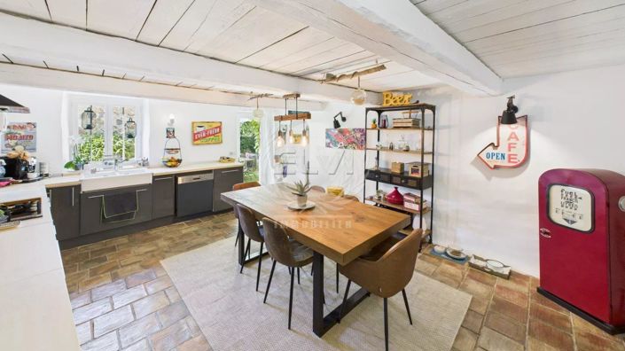 Image No.6-4 Bed House for sale