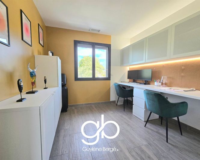 Image No.7-3 Bed House for sale