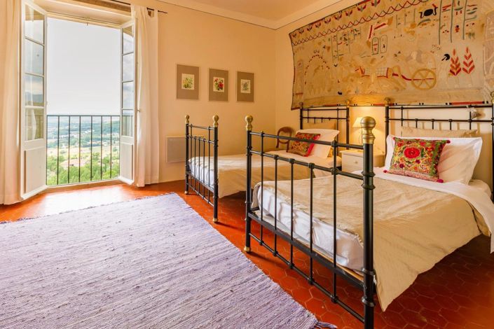 Image No.4-6 Bed House for sale