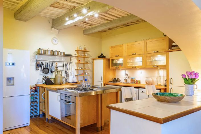 Image No.8-6 Bed House for sale