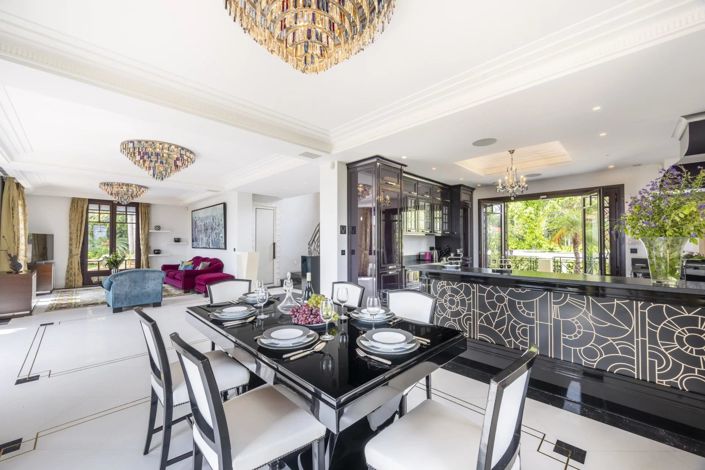 Image No.8-4 Bed House for sale