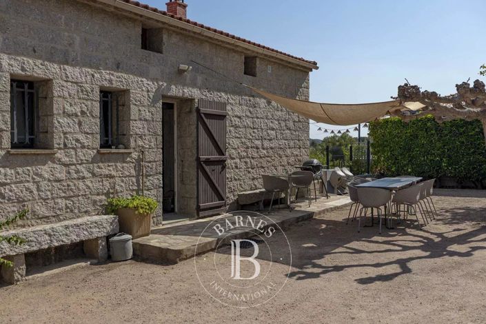 Image No.19-7 Bed House for sale