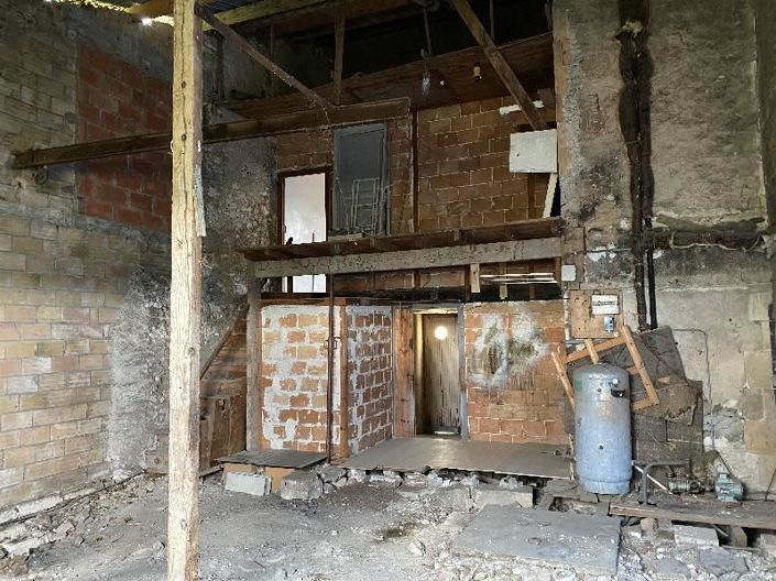 Image No.10-3 Bed House for sale