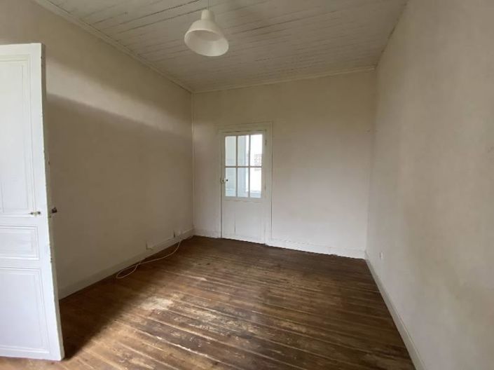 Image No.6-3 Bed House for sale