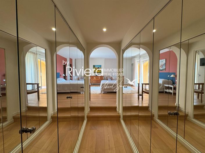 Image No.18-6 Bed House for sale