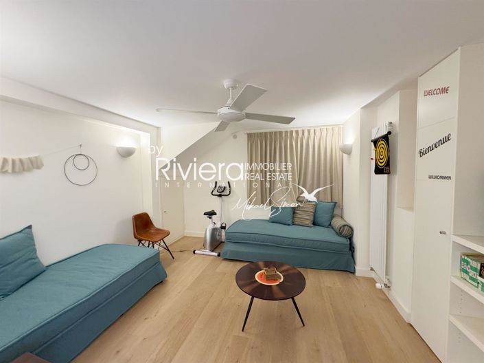 Image No.40-6 Bed House for sale