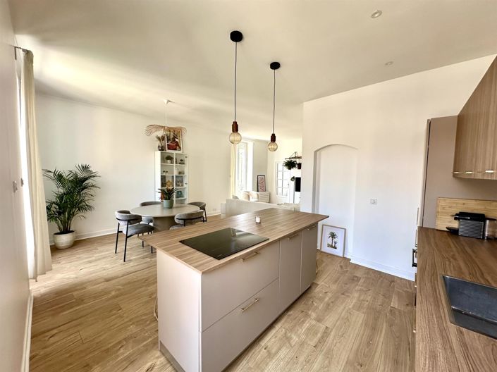 Image No.1-3 Bed House for sale