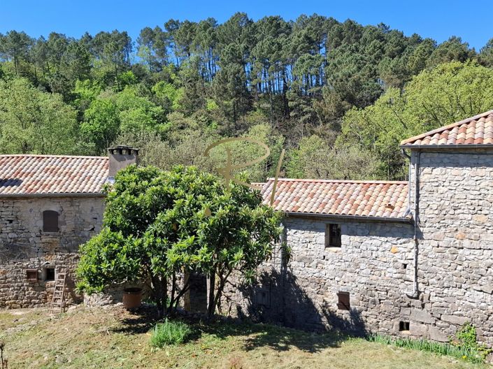 Image No.8-10 Bed House for sale