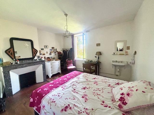 Image No.12-6 Bed House for sale