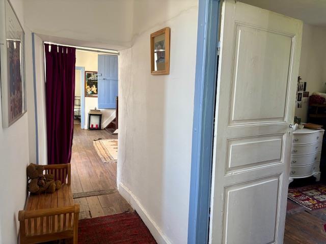 Image No.16-6 Bed House for sale