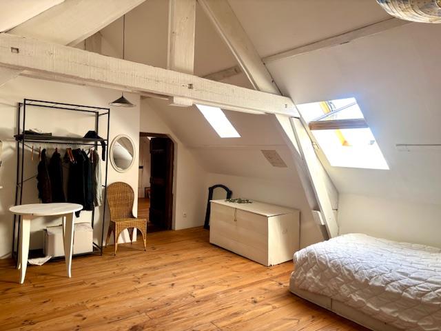 Image No.19-6 Bed House for sale