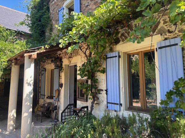 Image No.2-6 Bed House for sale