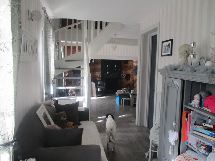 Image No.10-3 Bed House for sale