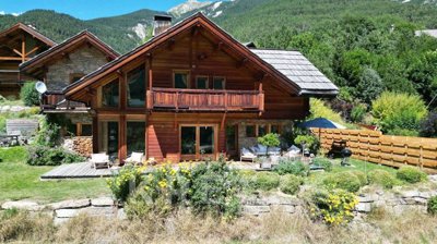 1 - Saint-Chaffrey, House