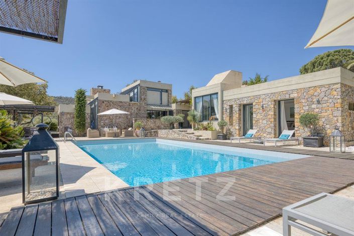Image No.1-5 Bed House for sale