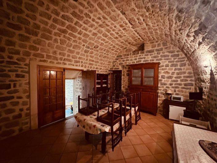 Image No.12-3 Bed House for sale