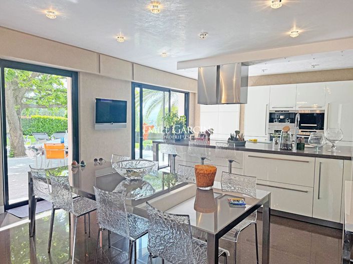 Image No.3-4 Bed House for sale