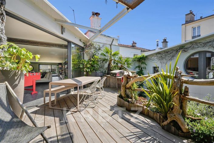 Image No.2-5 Bed House for sale