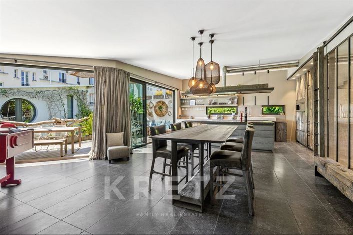 Image No.7-5 Bed House for sale