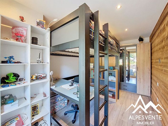 Image No.8-3 Bed Apartment for sale