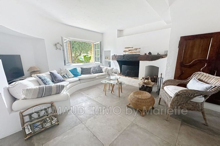 Image No.11-3 Bed House for sale