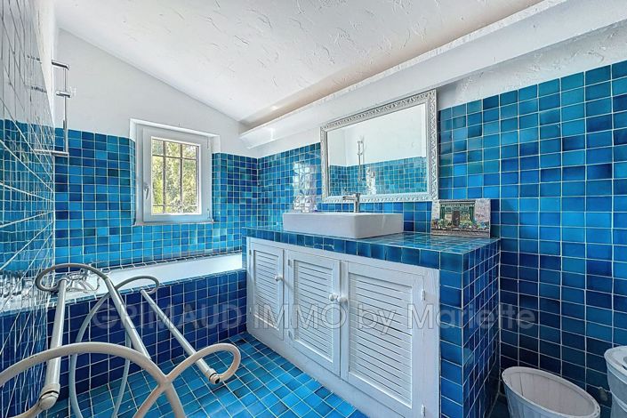 Image No.14-3 Bed House for sale