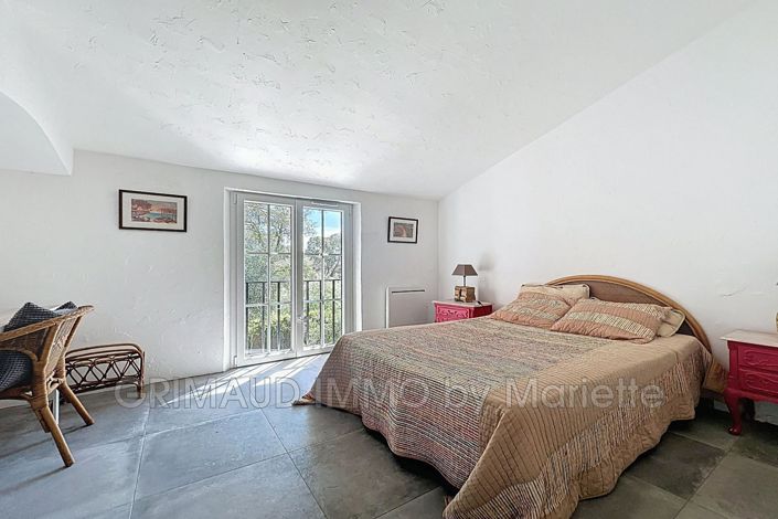 Image No.15-3 Bed House for sale