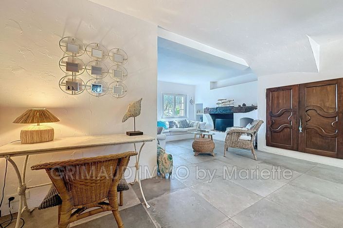 Image No.9-3 Bed House for sale