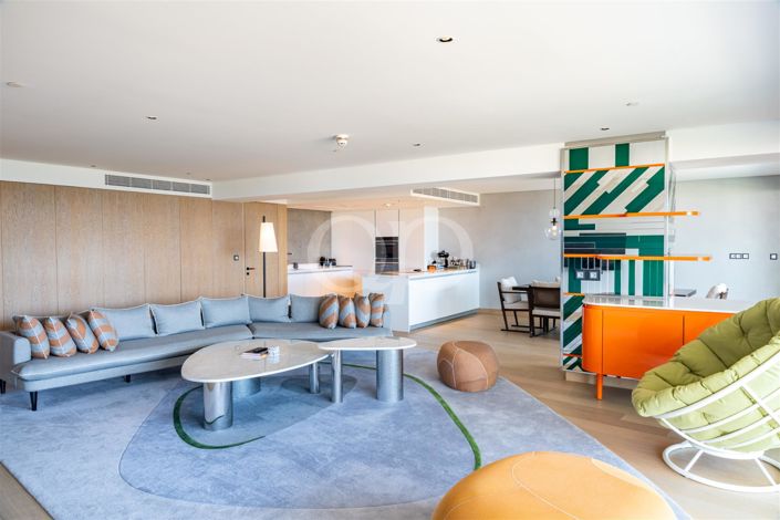 Image No.17-3 Bed House for sale