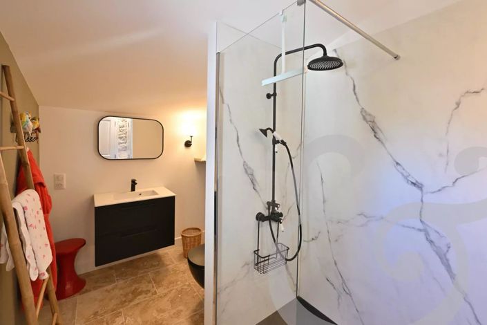 Image No.9-3 Bed House for sale