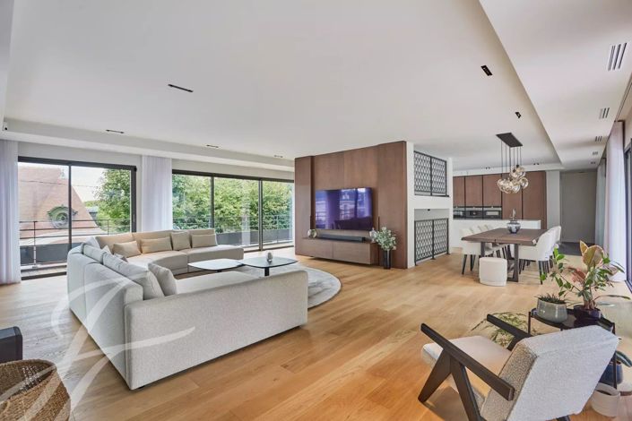 Image No.2-5 Bed House for sale