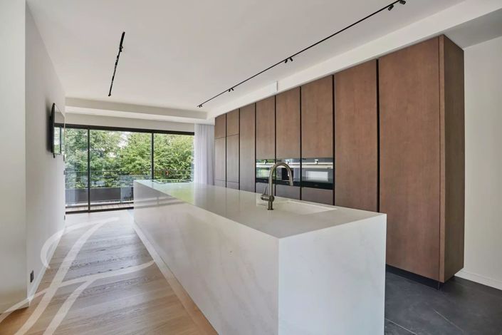 Image No.4-5 Bed House for sale