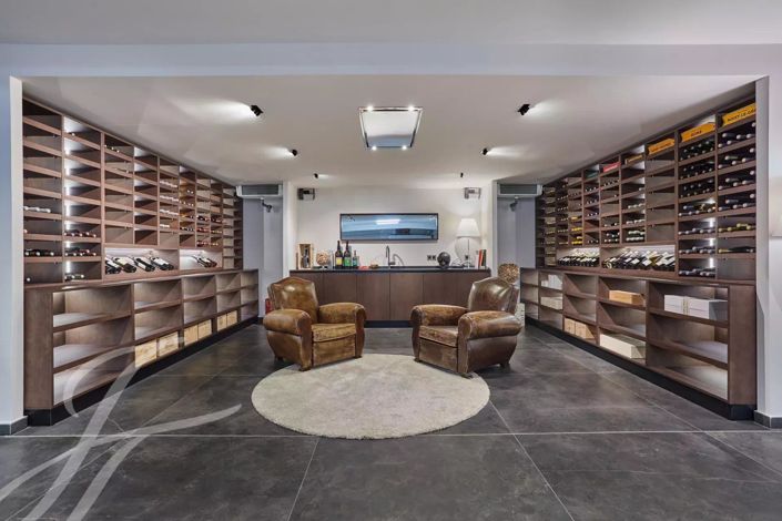 Image No.7-5 Bed House for sale