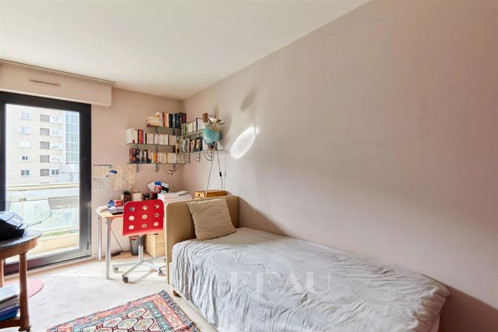 Image No.20-4 Bed Apartment for sale