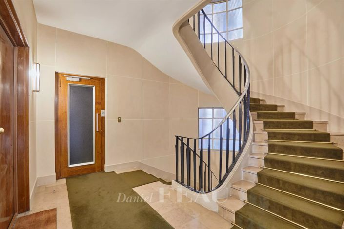 Image No.22-2 Bed Apartment for sale