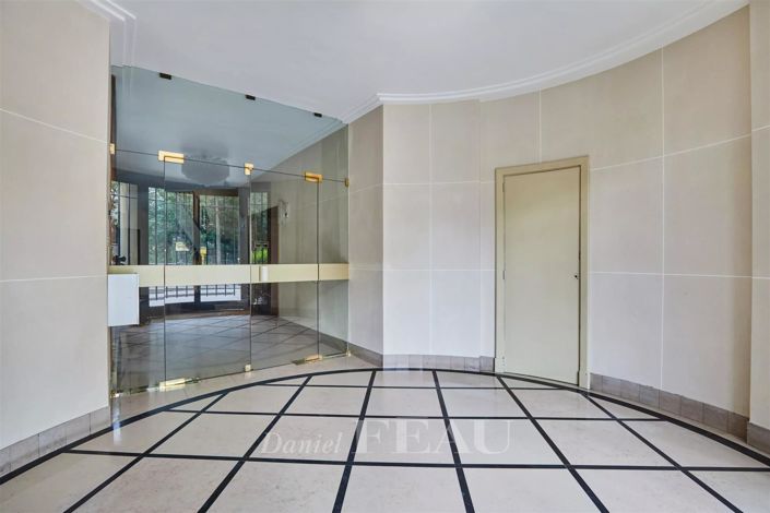 Image No.23-2 Bed Apartment for sale