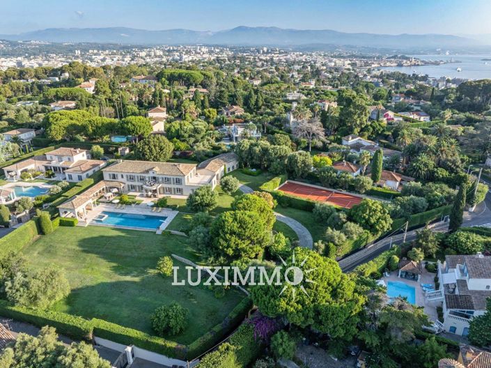 Image No.4-6 Bed House for sale