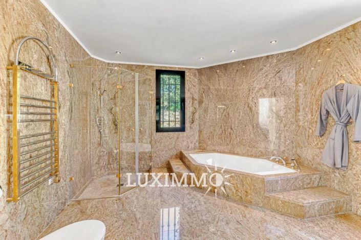 Image No.12-6 Bed House for sale