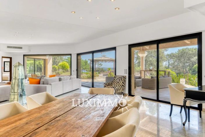 Image No.7-6 Bed House for sale