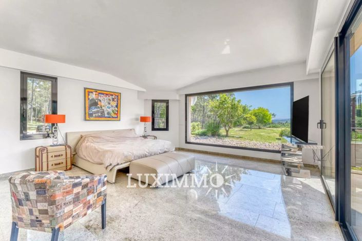 Image No.9-6 Bed House for sale