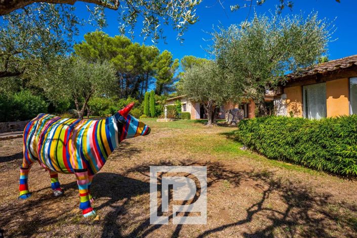 Image No.11-6 Bed House for sale