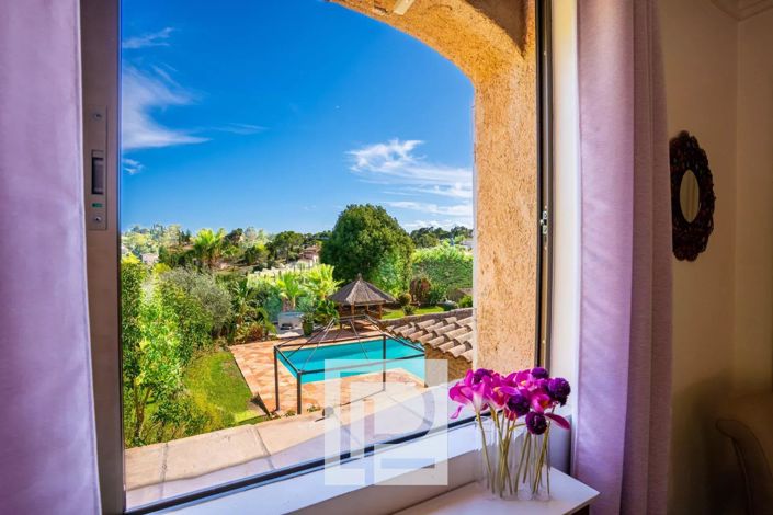 Image No.29-6 Bed House for sale