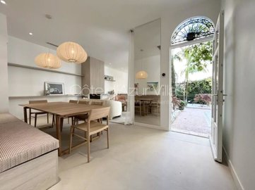 1 - Cannes, Apartment