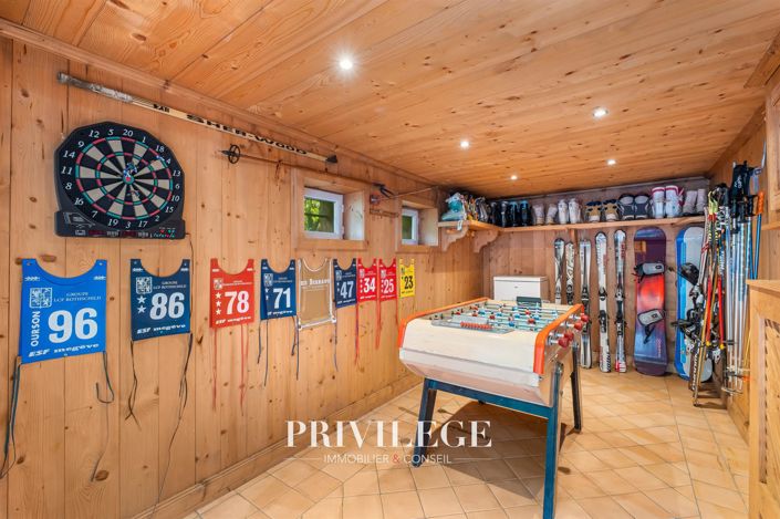 Image No.22-4 Bed House for sale