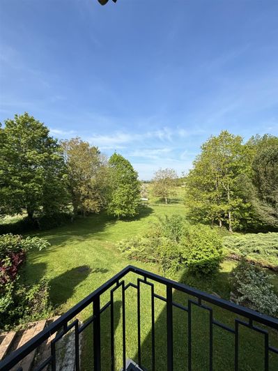 Image No.2-5 Bed House for sale