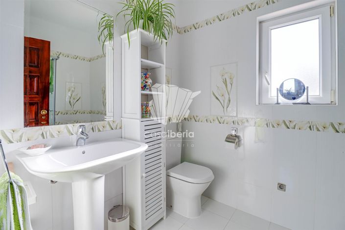 Image No.23-4 Bed House for sale